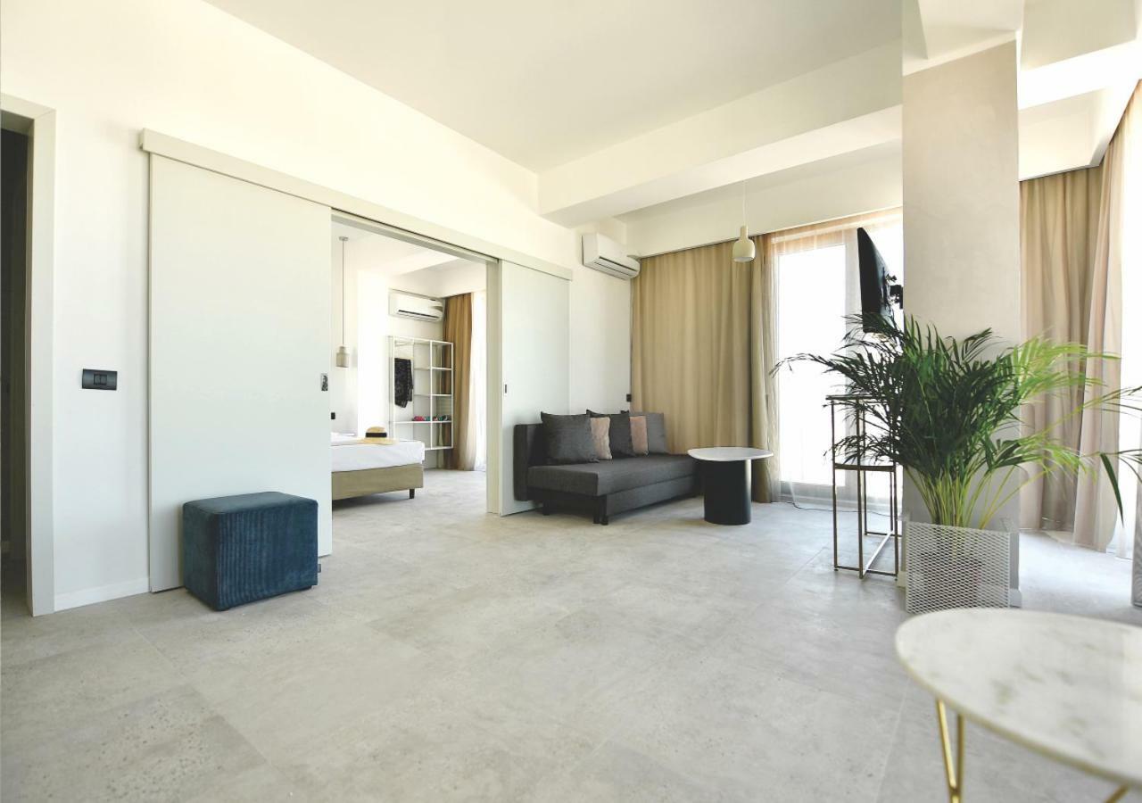 Lemon Cliff Luxury B&B Mamaia Exterior foto